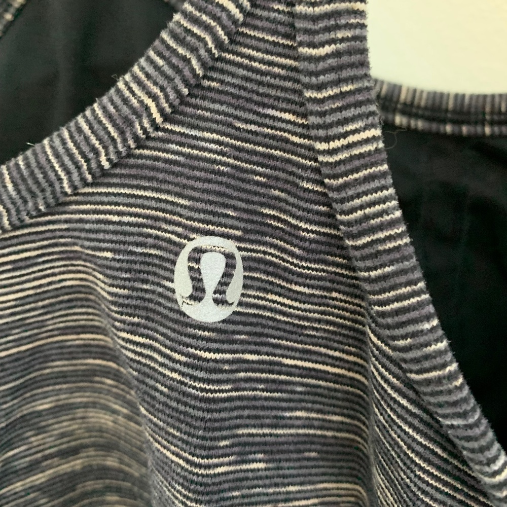 Lululemon workout top